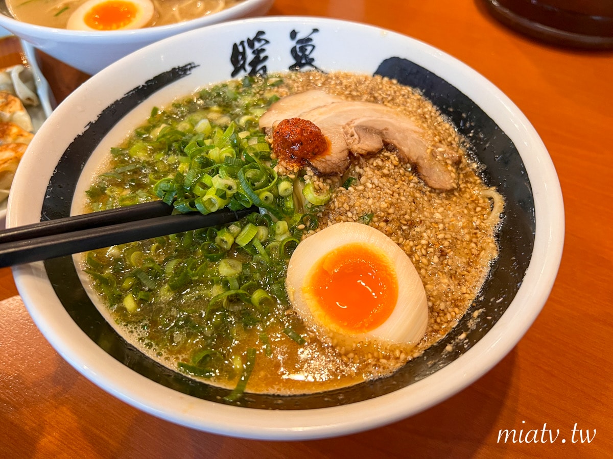 【暖暮拉麵牧志店店】2025年菜單 沖繩國際通必吃芝麻拉麵與煎餃 - 第12張圖