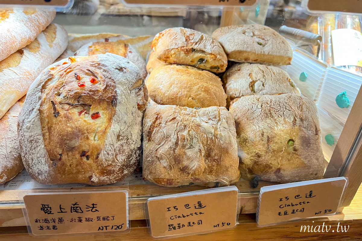 【宜蘭礁溪限量伴手禮】九宮格奶油麵包 鹹甜鬆軟的排隊美味 - 第15張圖