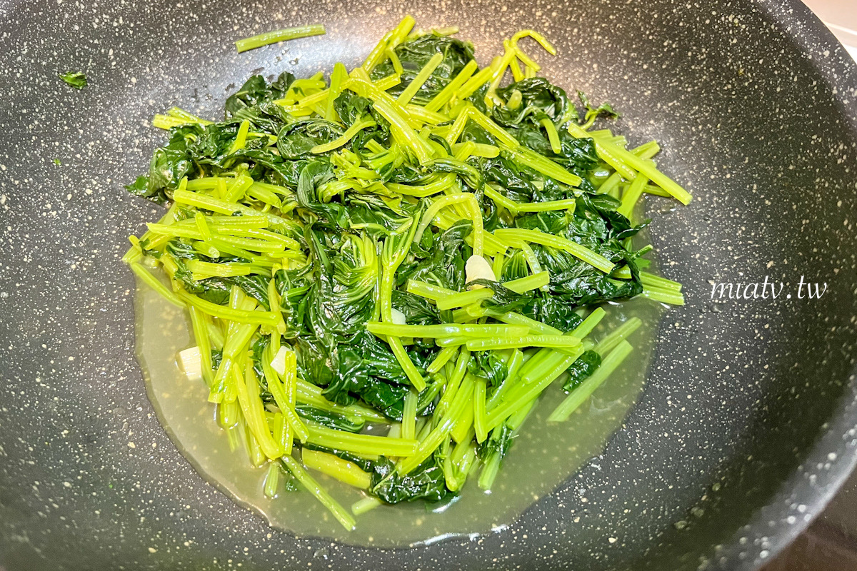 【五仁果油開箱】三杯豆腐煲、拌麵線都好吃|全素食調味好幫手 - 第26張圖