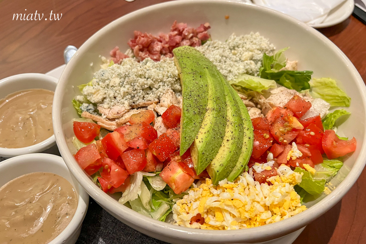 【GB吉比鮮釀餐廳】 林口三井必點BBQ雞肉披薩與雞肉彩虹沙拉 - 第7張圖