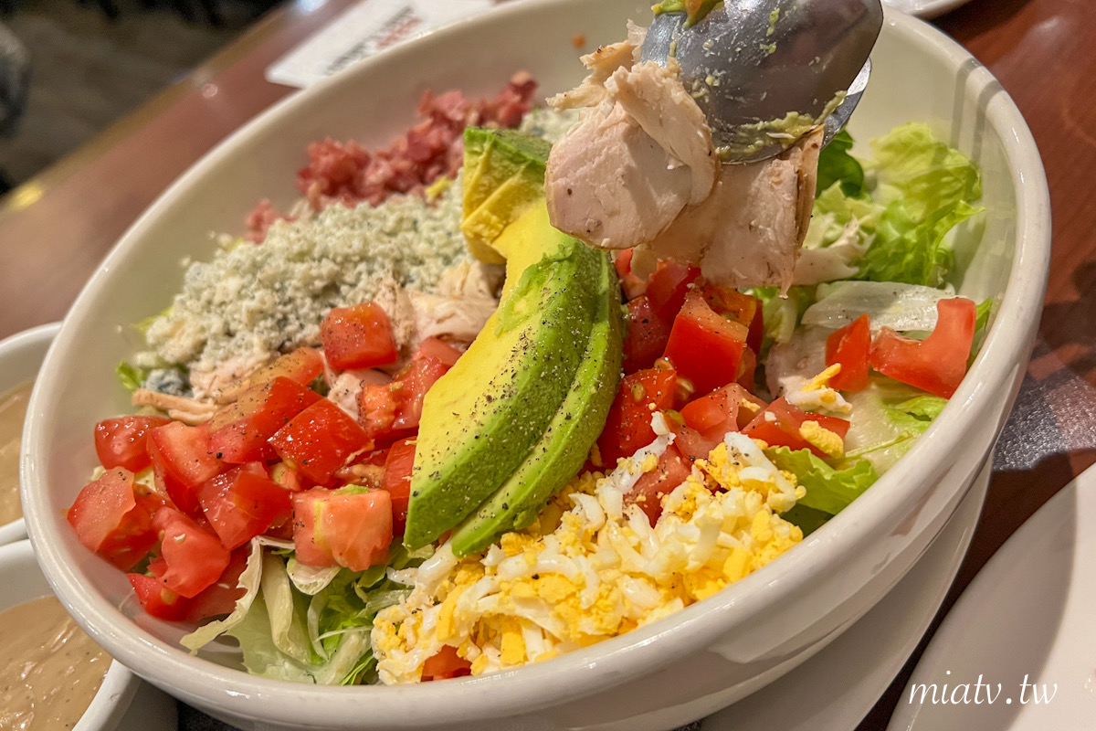 【GB吉比鮮釀餐廳】 林口三井必點BBQ雞肉披薩與雞肉彩虹沙拉 - 第10張圖