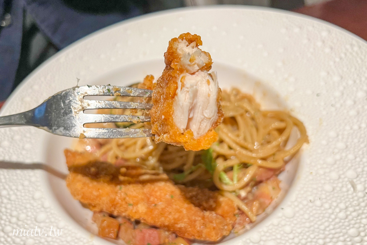 【桃園中路美食】尋暱餐酒館 Trésor Bistro 城市角落的微醺避風港,6款餐點與3款命定調酒開箱(附完整菜單) - 第56張圖 【桃園中路美食】尋暱餐酒館 Trésor Bistro 城市角落的微醺避風港,6款餐點與3款命定調酒開箱(附完整菜單)