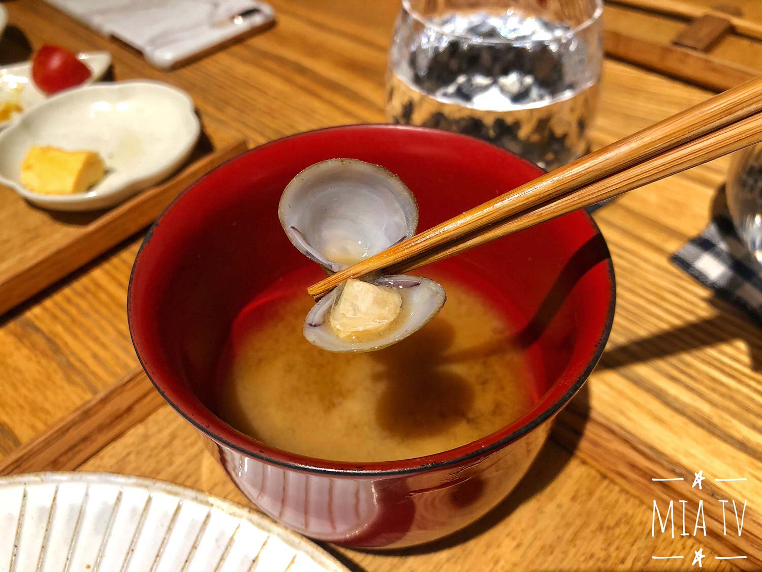 小器食湯味噌湯